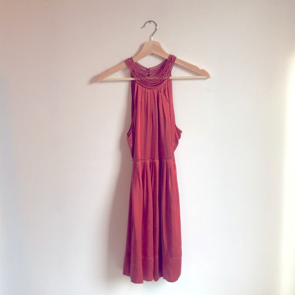 BCBG Max Azria Silk dress. Orange/Rose Gold colour. Sz 2